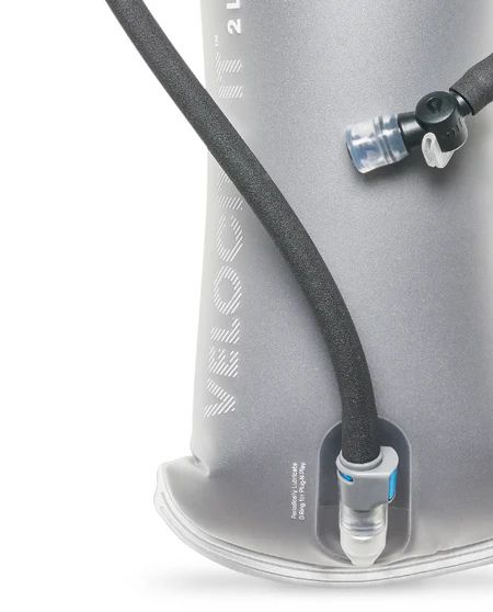 ISOLATION ISOBOUND™ Garde votre hydratation plus froide plus longtemps. La construction à double paroi et la technologie de mousse cellulaire créent une barrière qui ralentit le tr
