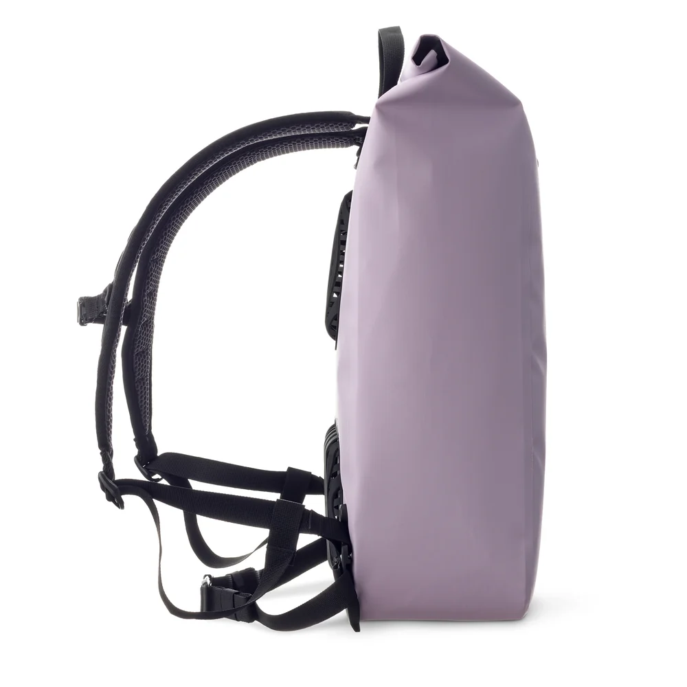 Sac à dos vélocity orltieb lavande vu de profil, avec dos et bretelles noirs, sur fond blanc.