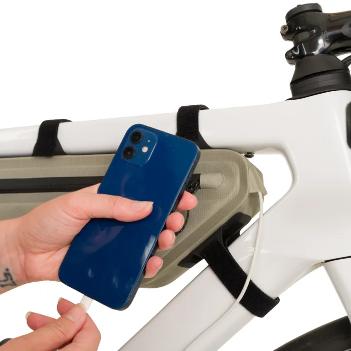 Passage de cable de la sacoche de tube frame venture lightweight Agu